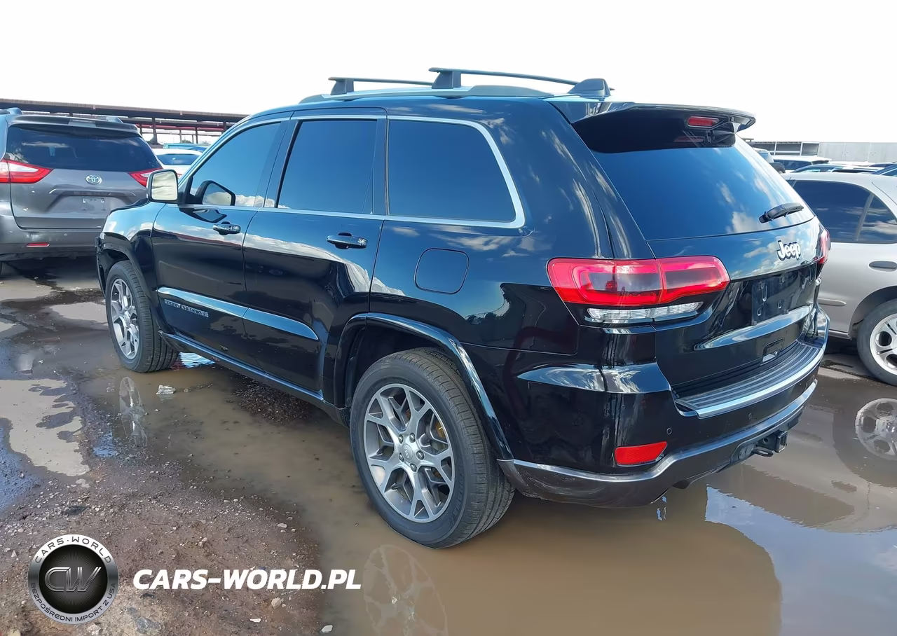 2018 Jeep Grand Cherokee Sterling Edition 4X2 VIN:1C4RJEBG8JC369877 - 3