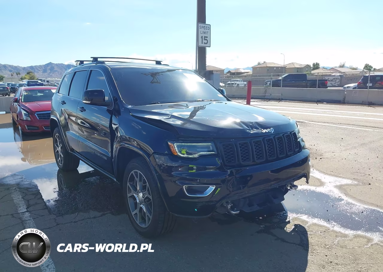 2018 Jeep Grand Cherokee Sterling Edition 4X2 VIN:1C4RJEBG8JC369877 - 6