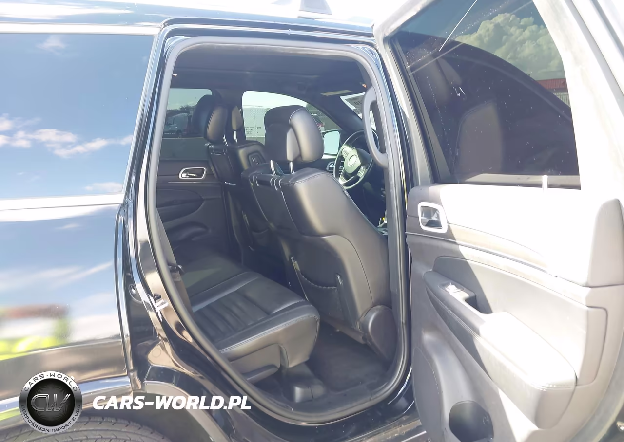 2018 Jeep Grand Cherokee Sterling Edition 4X2 VIN:1C4RJEBG8JC369877 - 8