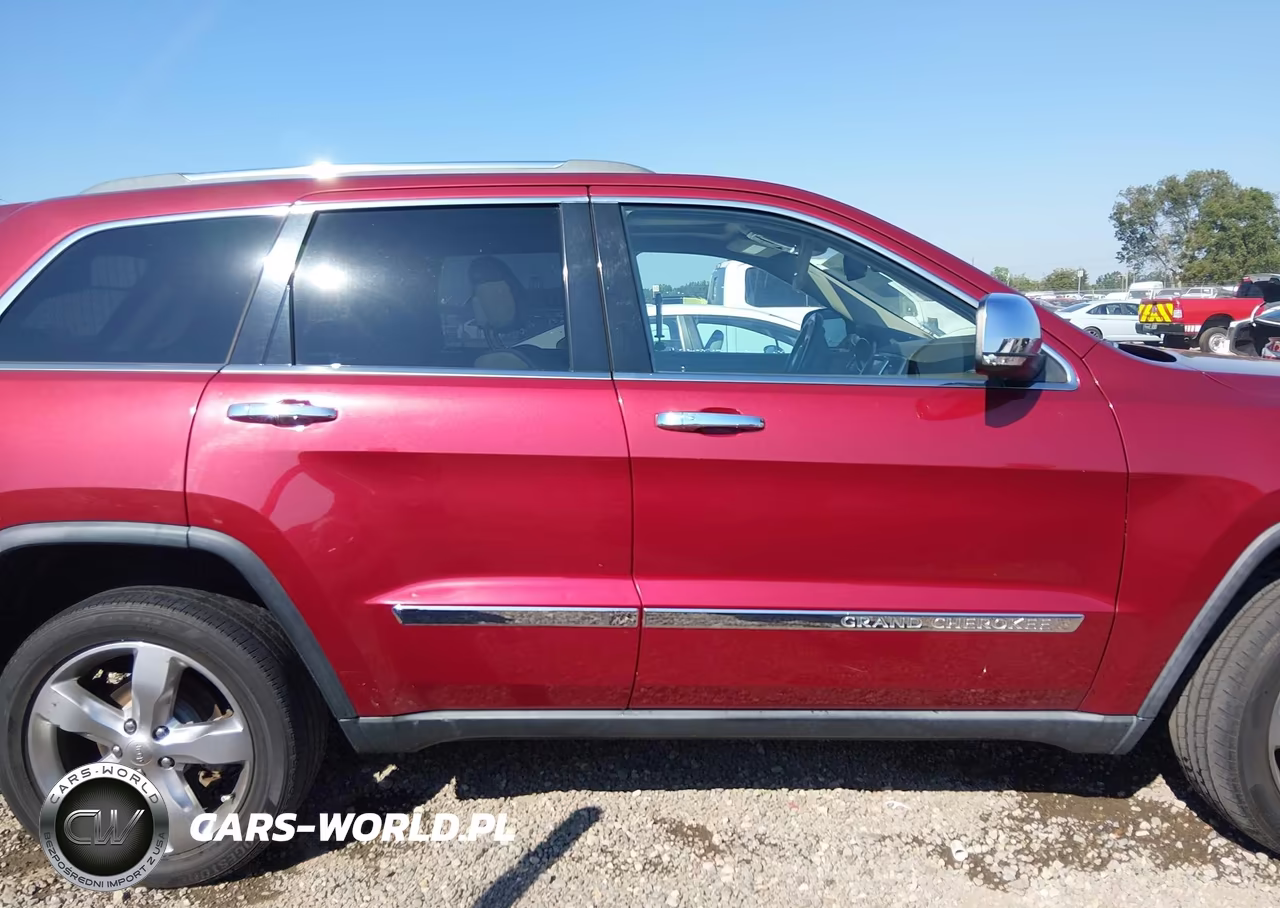 2013 Jeep Grand Cherokee Overland VIN:1C4RJECG3DC526475 - 13