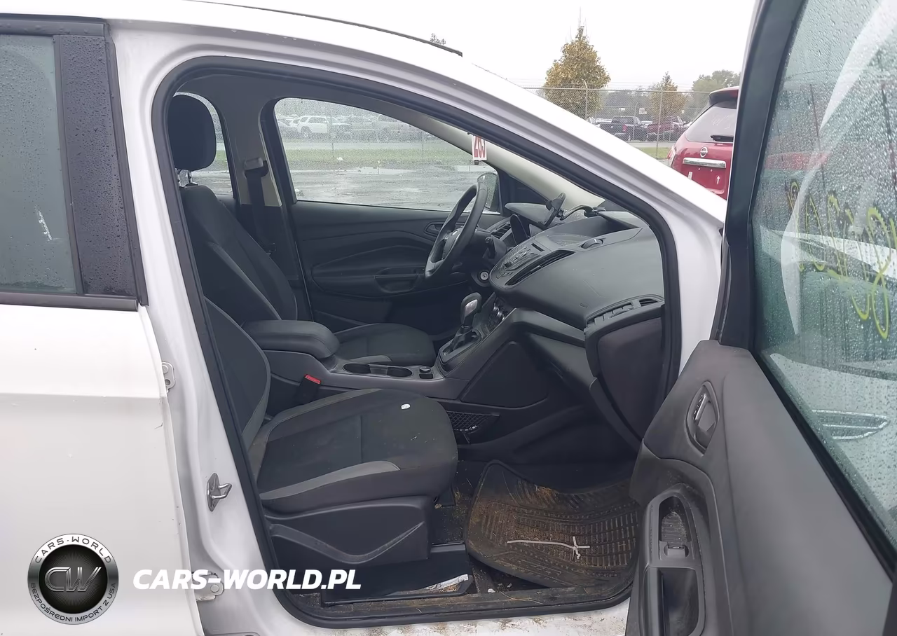2016 Ford Escape S VIN:1FMCU0F70GUB62084 - 5