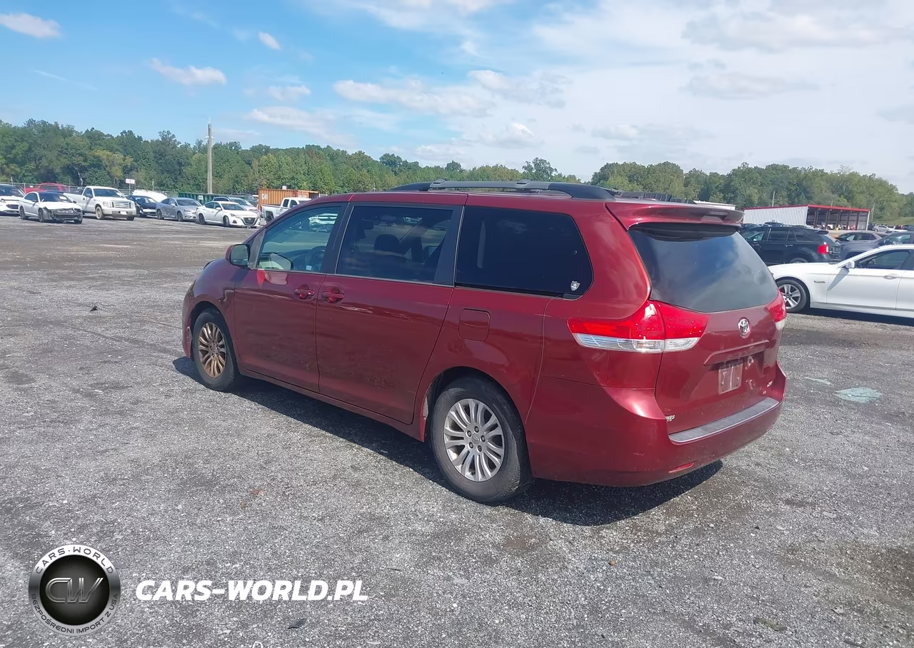 2013 Toyota Sienna Xle V6 8 Passenger VIN:5TDYK3DC5DS361729 - 3