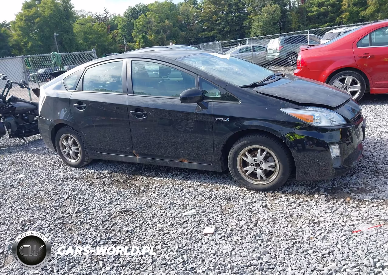 2011 Toyota Prius Four VIN:JTDKN3DU9B0253667 - 13