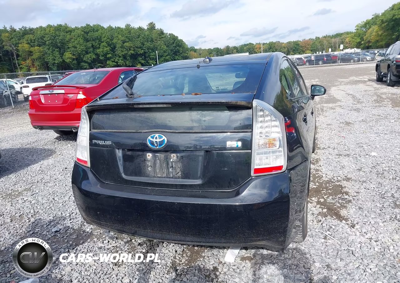 2011 Toyota Prius Four VIN:JTDKN3DU9B0253667 - 16