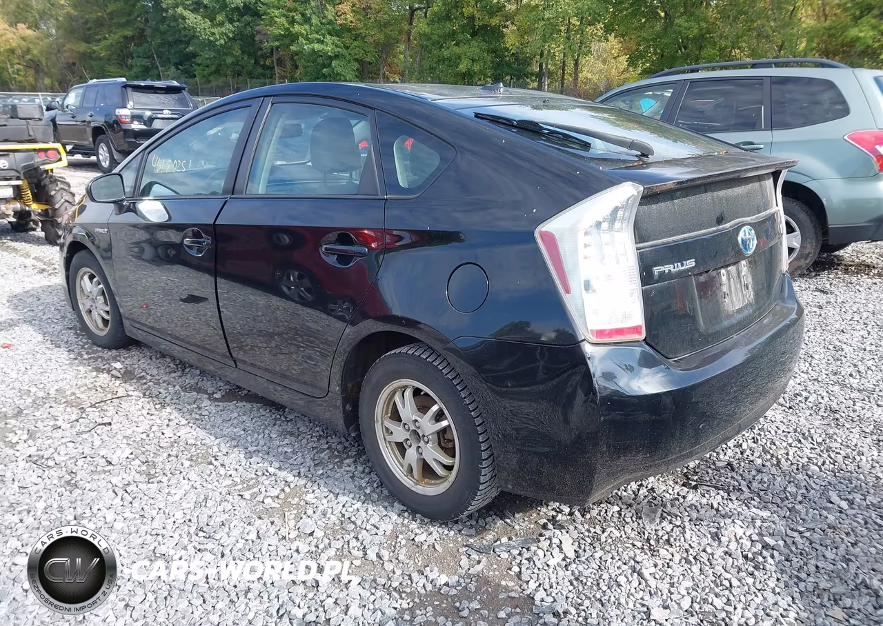 2011 Toyota Prius Four VIN:JTDKN3DU9B0253667 - 3