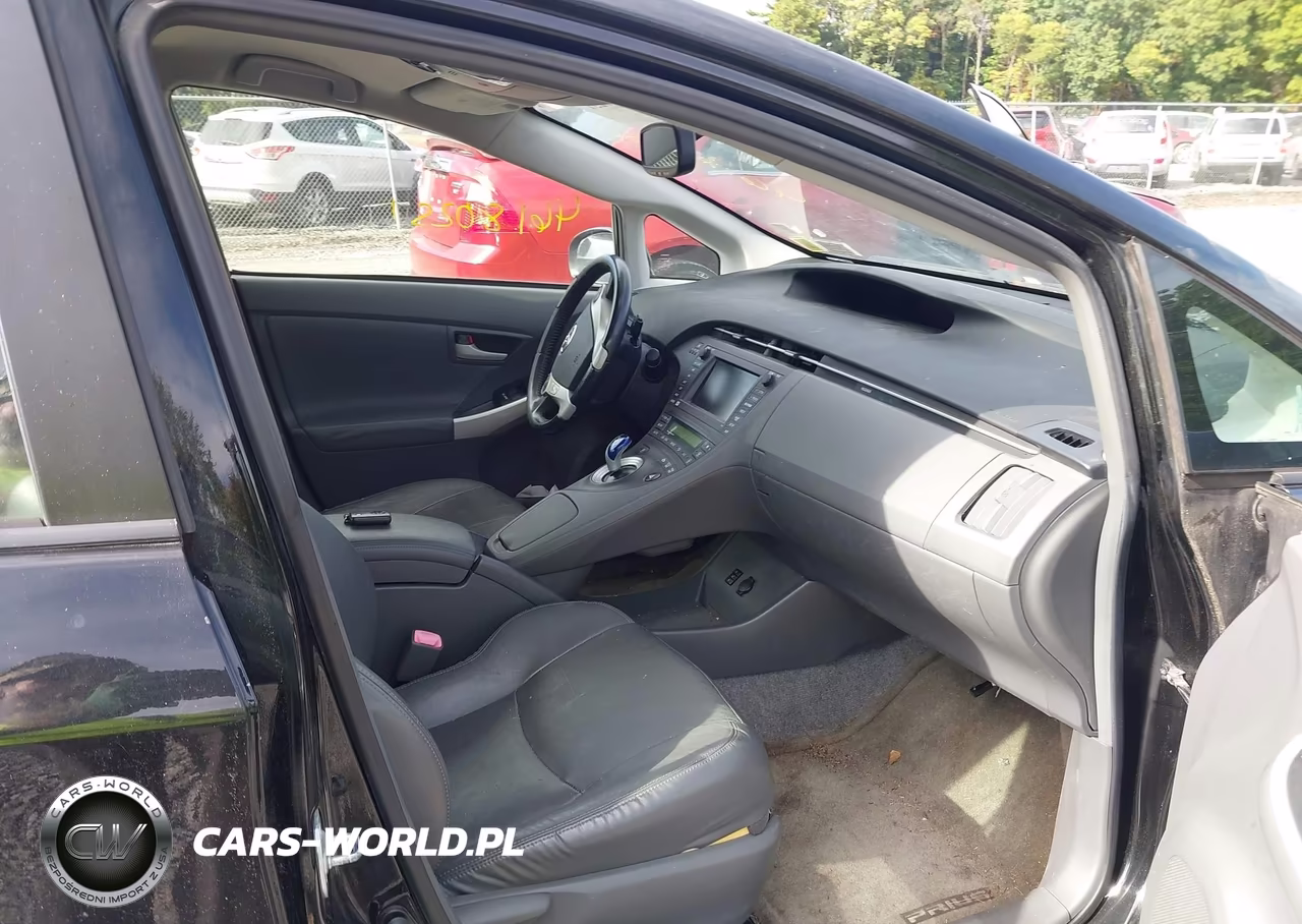 2011 Toyota Prius Four VIN:JTDKN3DU9B0253667 - 5