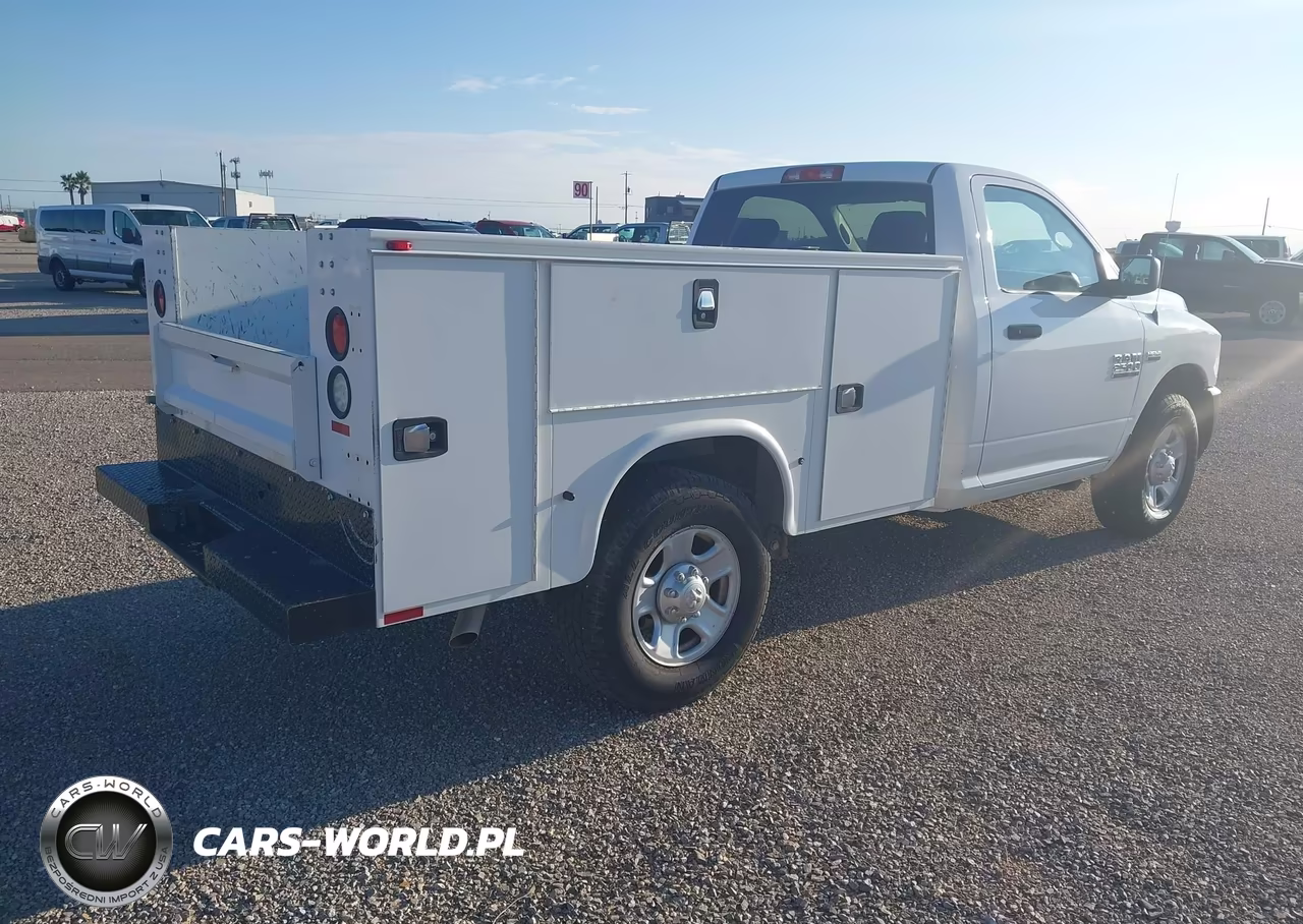 2015 Ram 2500 Tradesman VIN:3C7WR4AT3FG704796 - 4