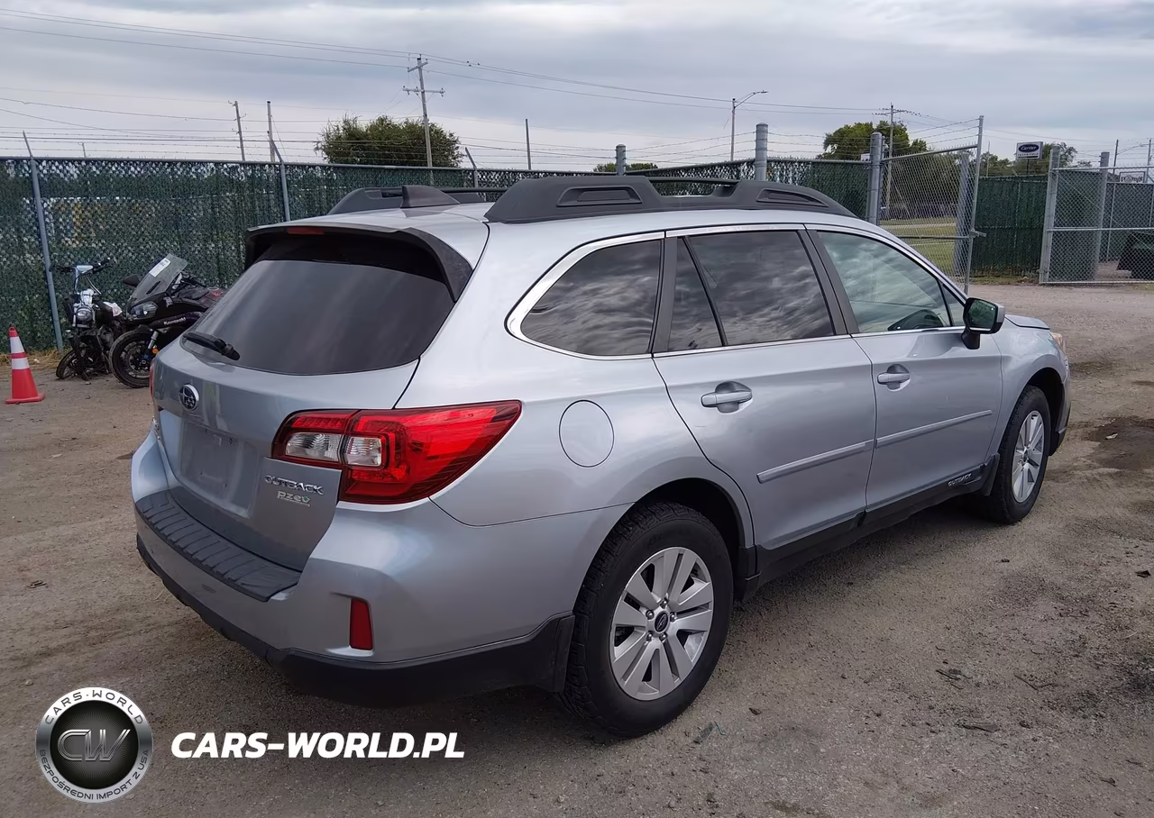 2016 Subaru Outback 2.5I Premium VIN:4S4BSADC2G3357293 - 4