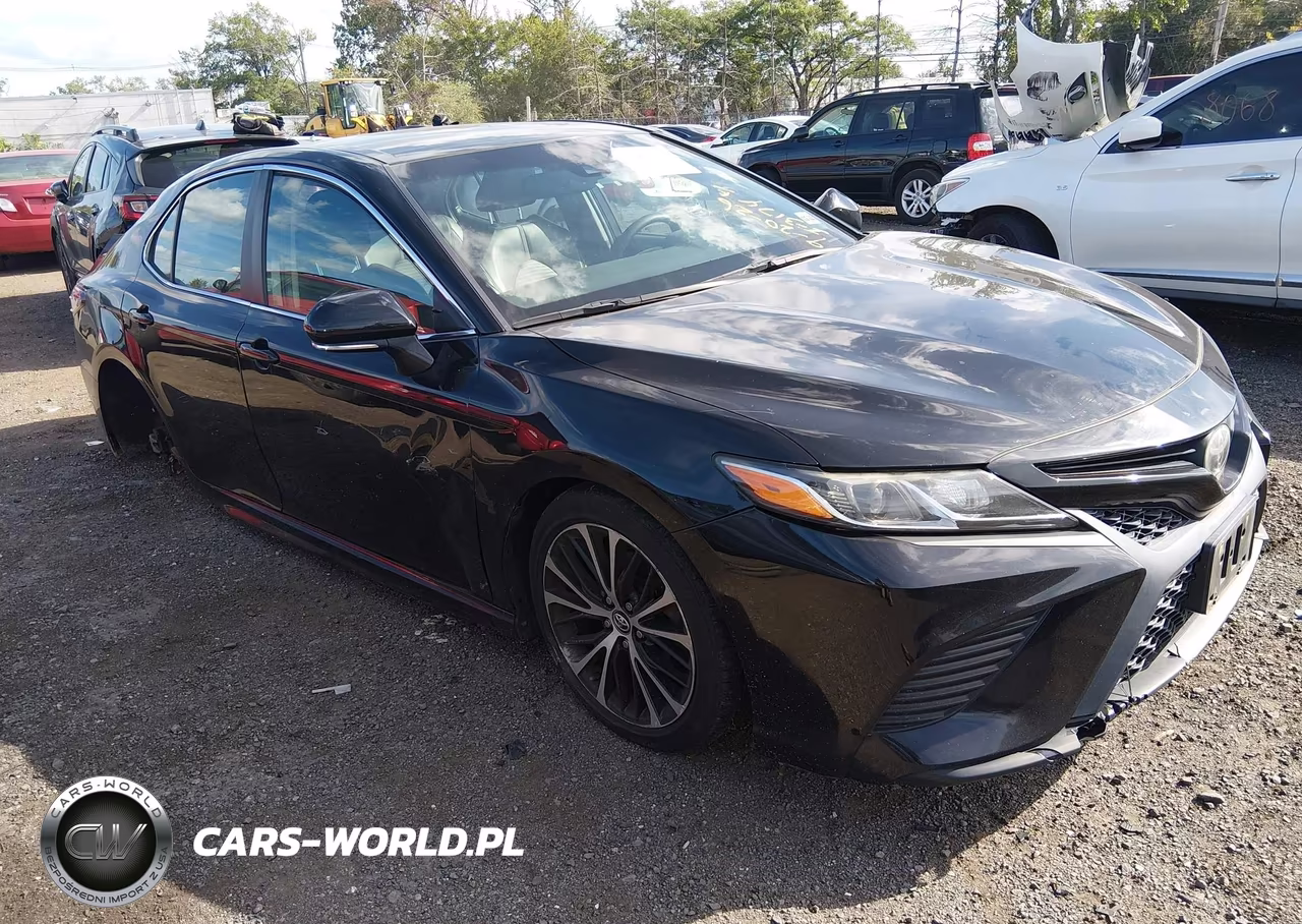 2018 Toyota Camry Se – zdjęcie 1 z 16