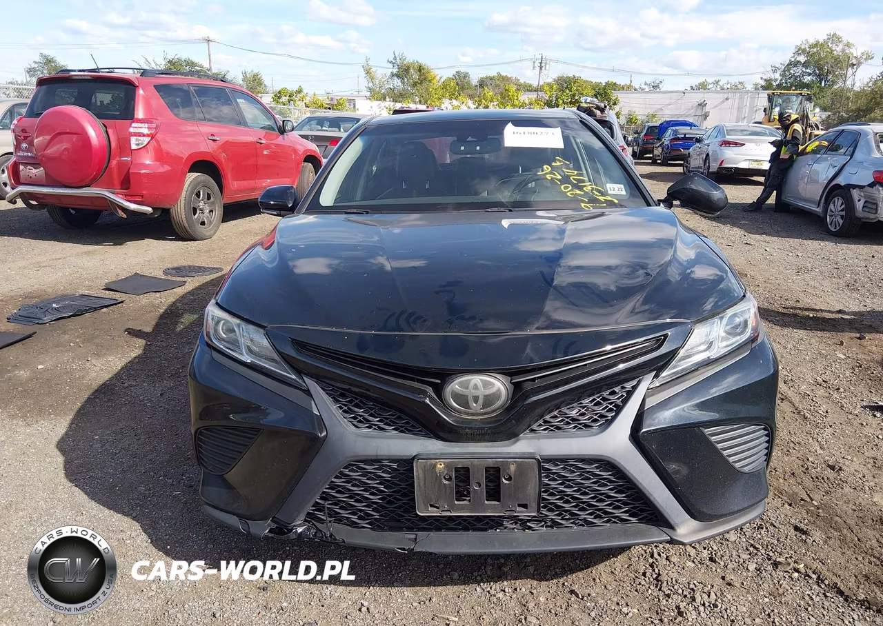 2018 Toyota Camry Se VIN:4T1B11HKXJU018464 - 12