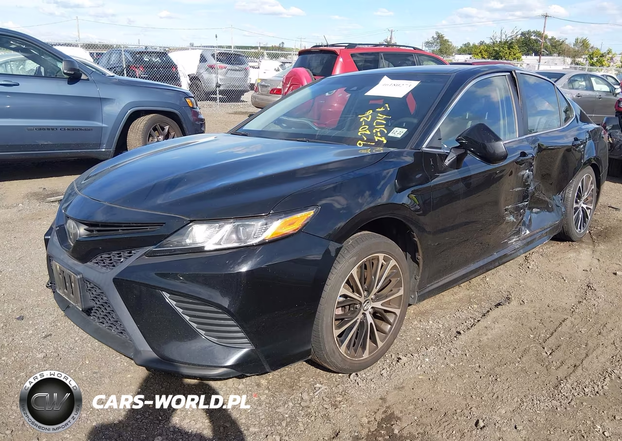 2018 Toyota Camry Se VIN:4T1B11HKXJU018464 - 2