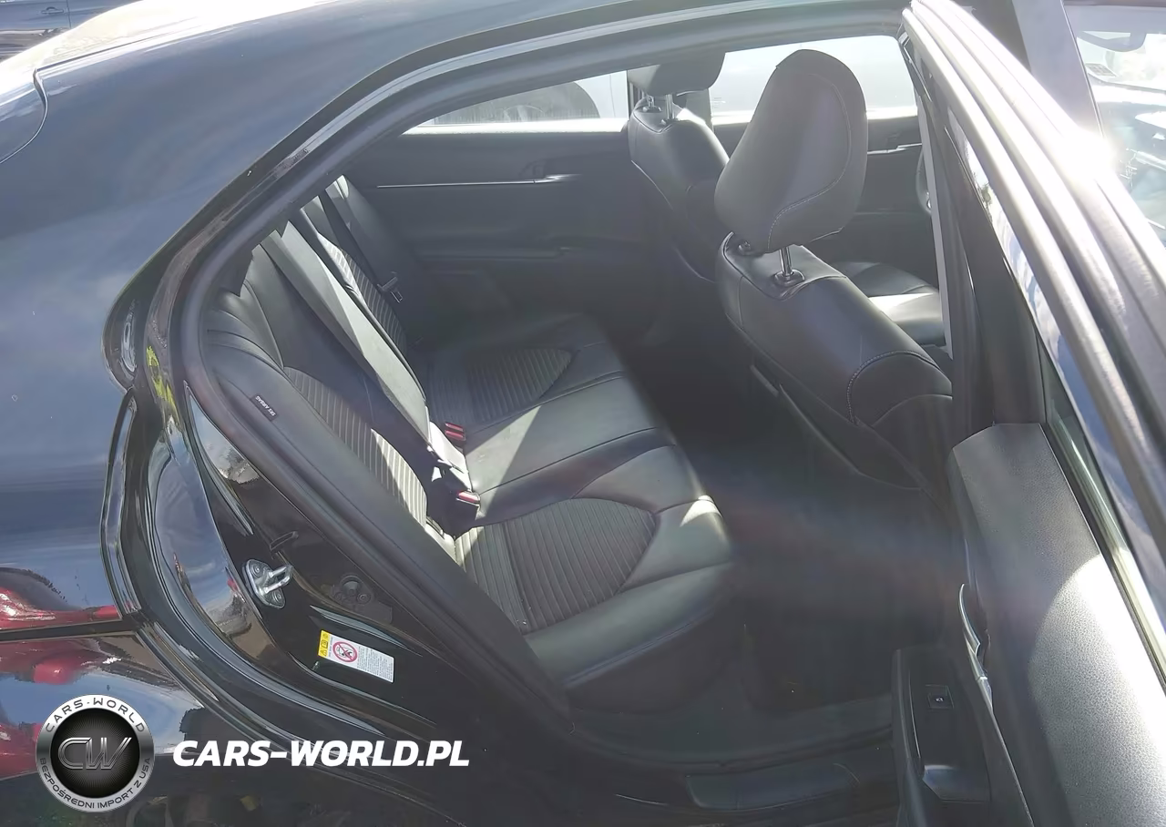 2018 Toyota Camry Se VIN:4T1B11HKXJU018464 - 8