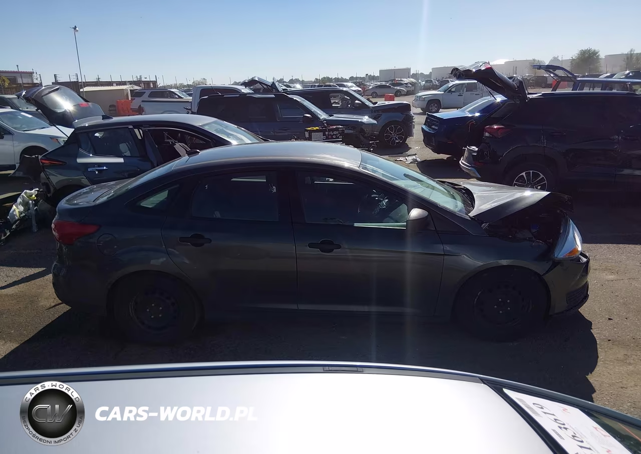 2016 Ford Focus S VIN:1FADP3E2XGL336908 - 13