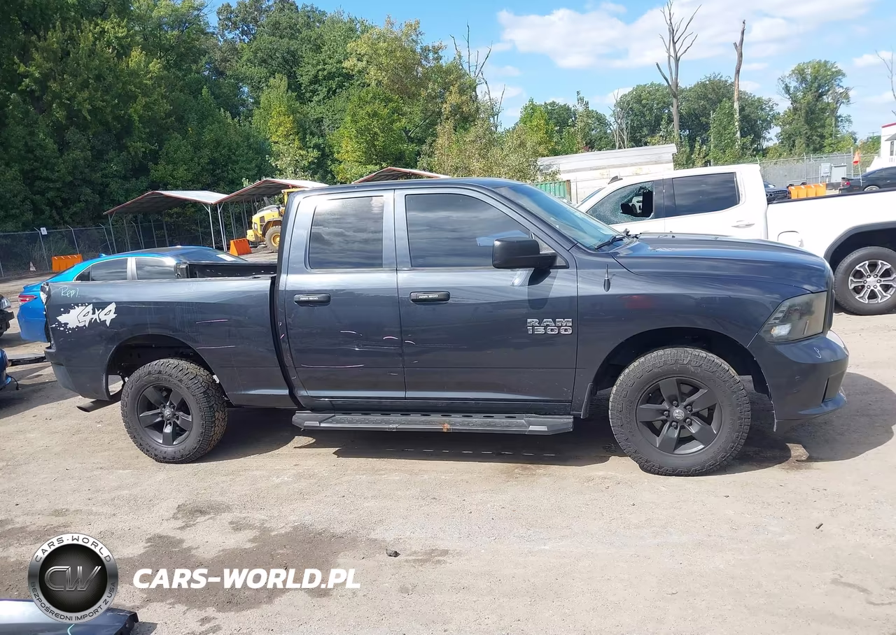 2017 Ram 1500 Express 4X4 6'4 Box VIN:1C6RR7FG8HS529620 - 14
