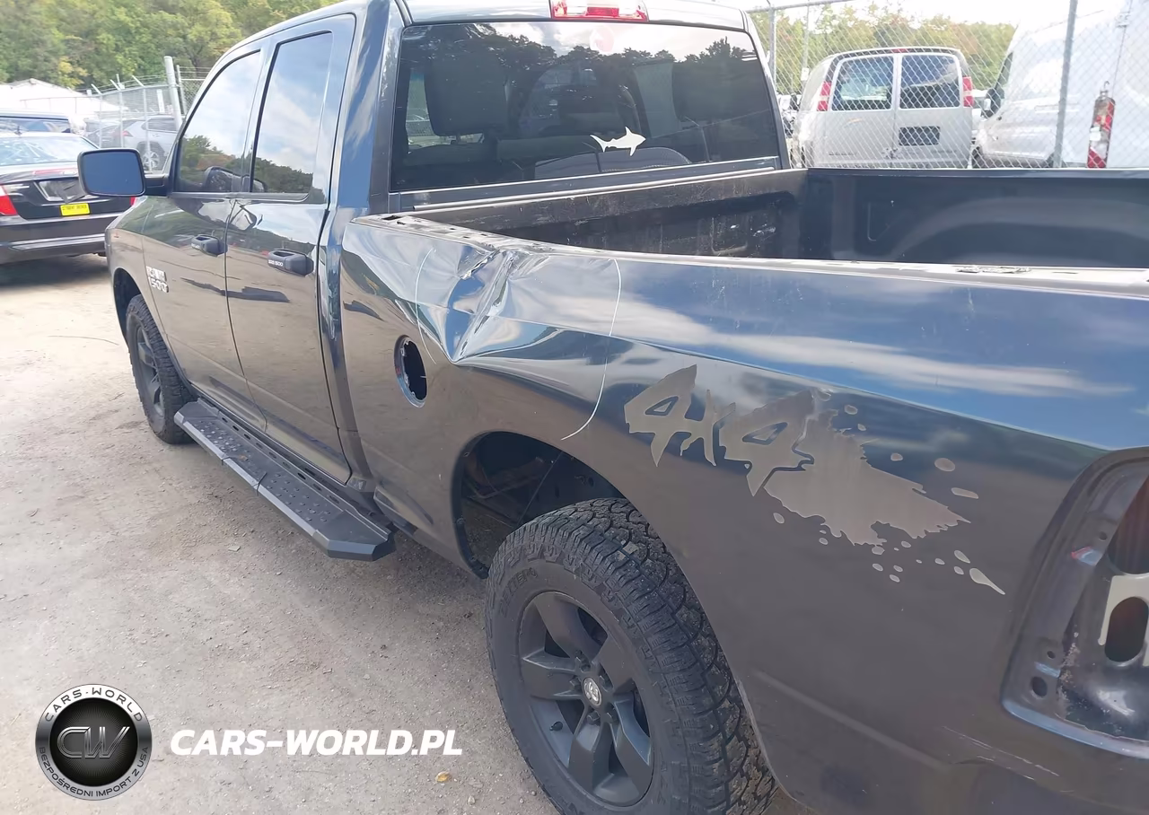 2017 Ram 1500 Express 4X4 6'4 Box VIN:1C6RR7FG8HS529620 - 18