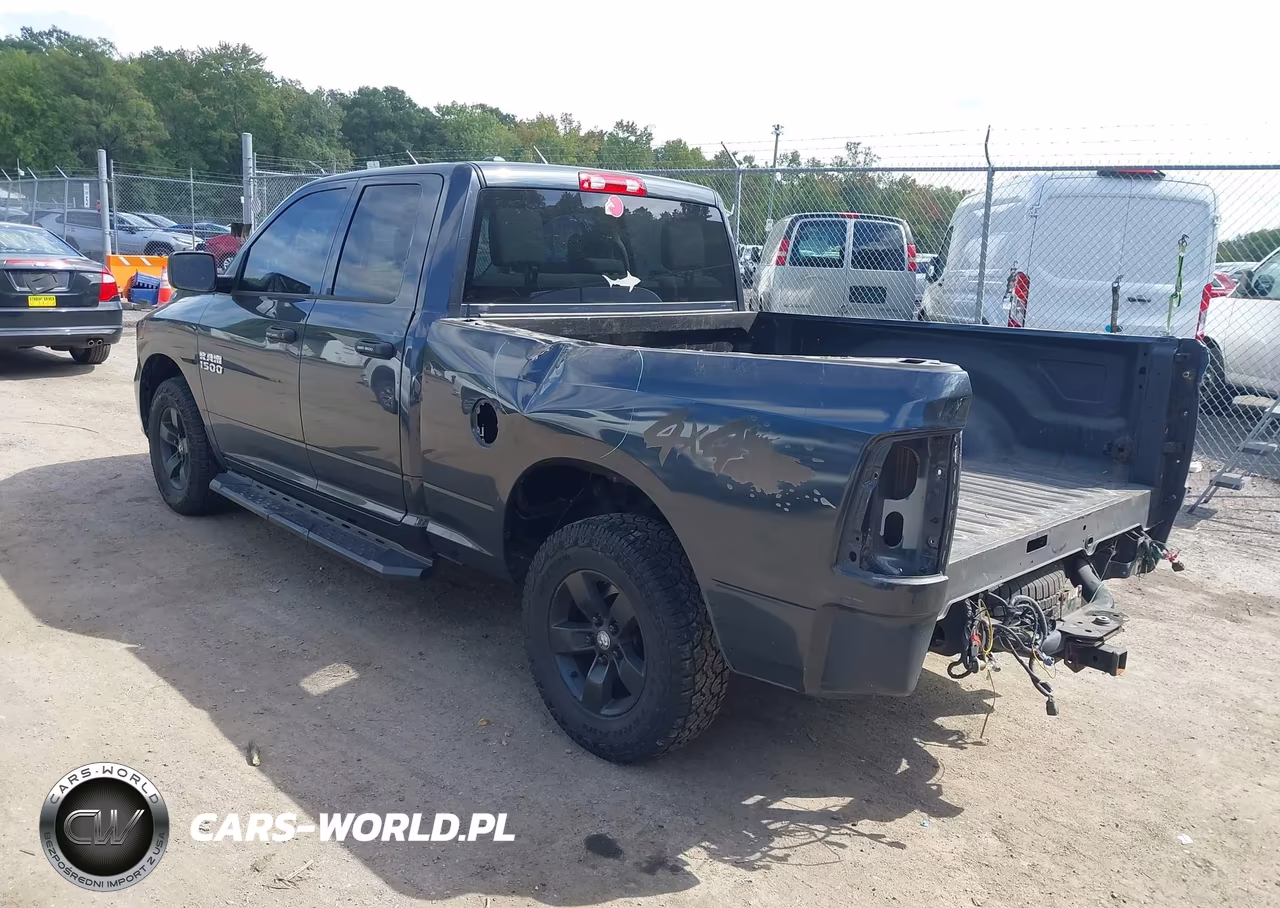2017 Ram 1500 Express 4X4 6'4 Box VIN:1C6RR7FG8HS529620 - 3