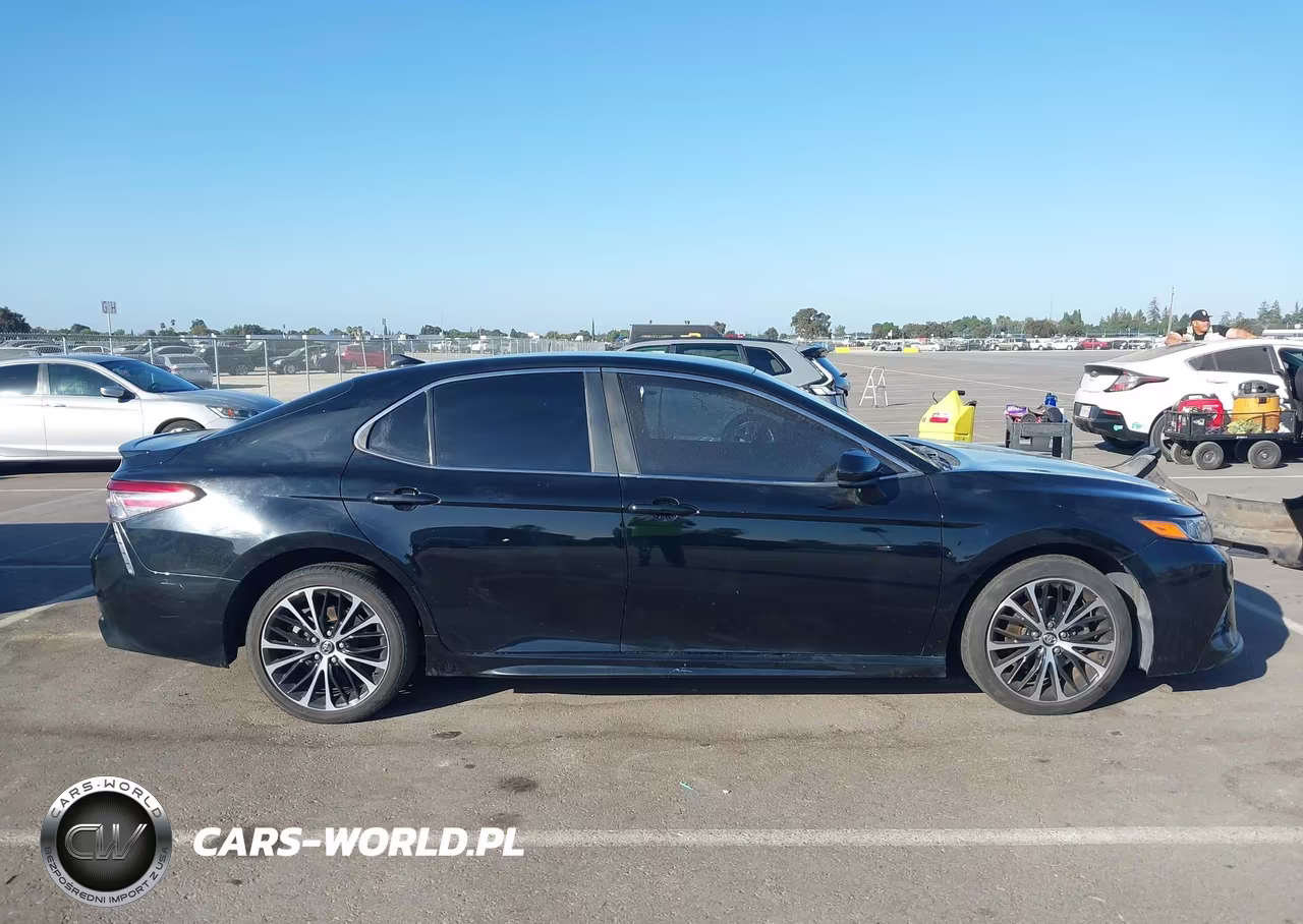 2019 Toyota Camry Se VIN:4T1B11HK2KU736303 - 13