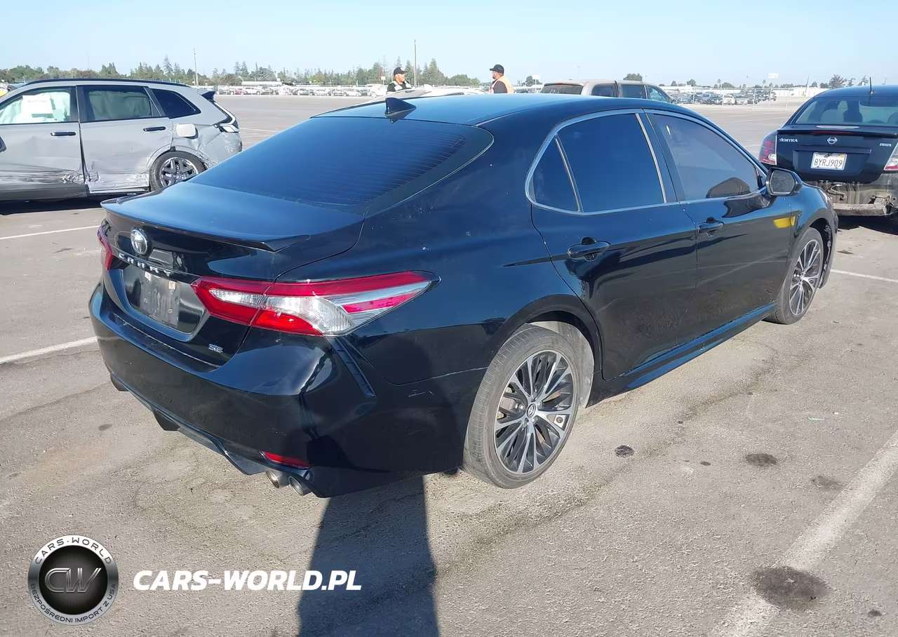 2019 Toyota Camry Se VIN:4T1B11HK2KU736303 - 4
