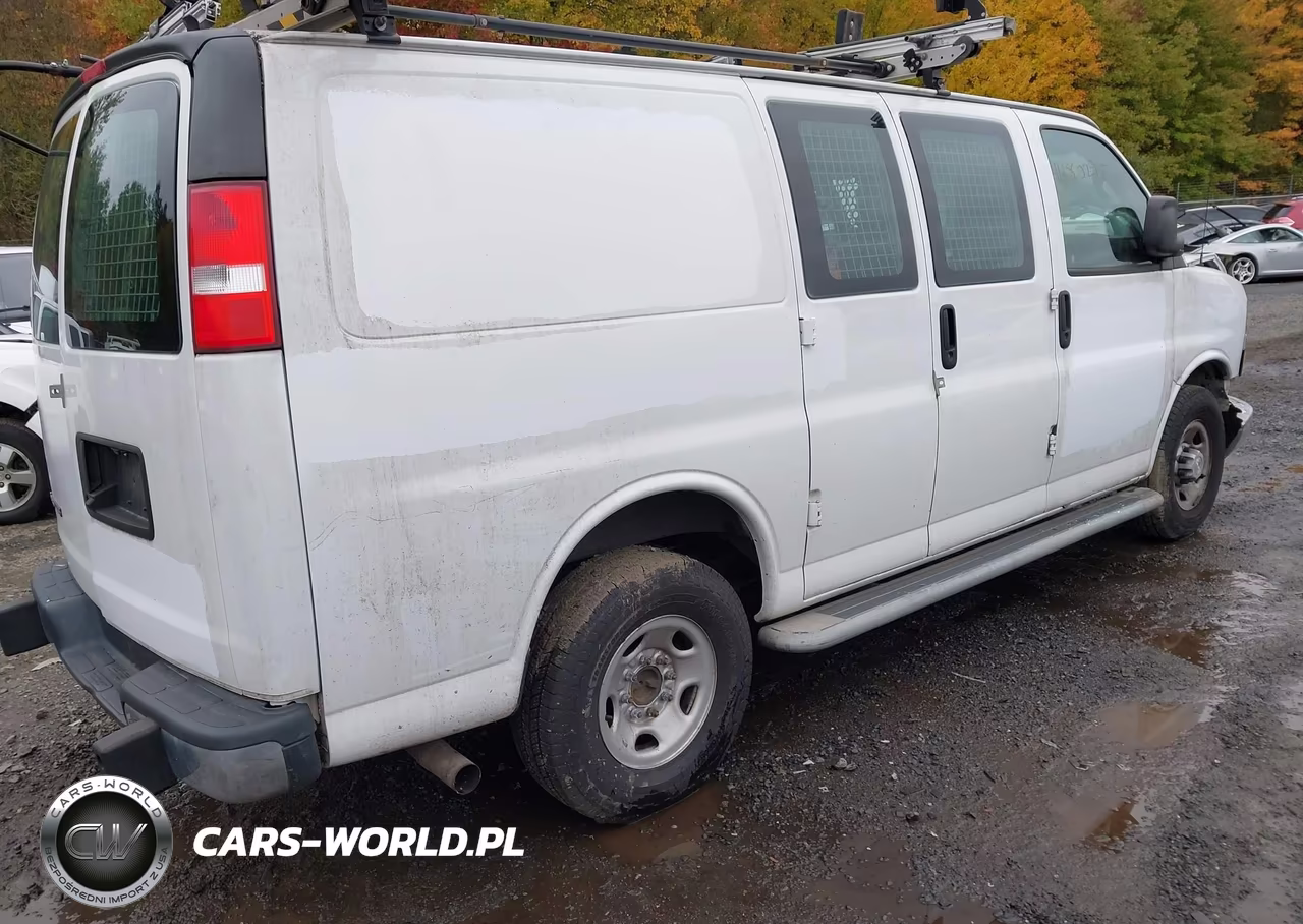 2019 Chevrolet Express 2500 Work Van VIN:1GCWGAFG3K1365544 - 4