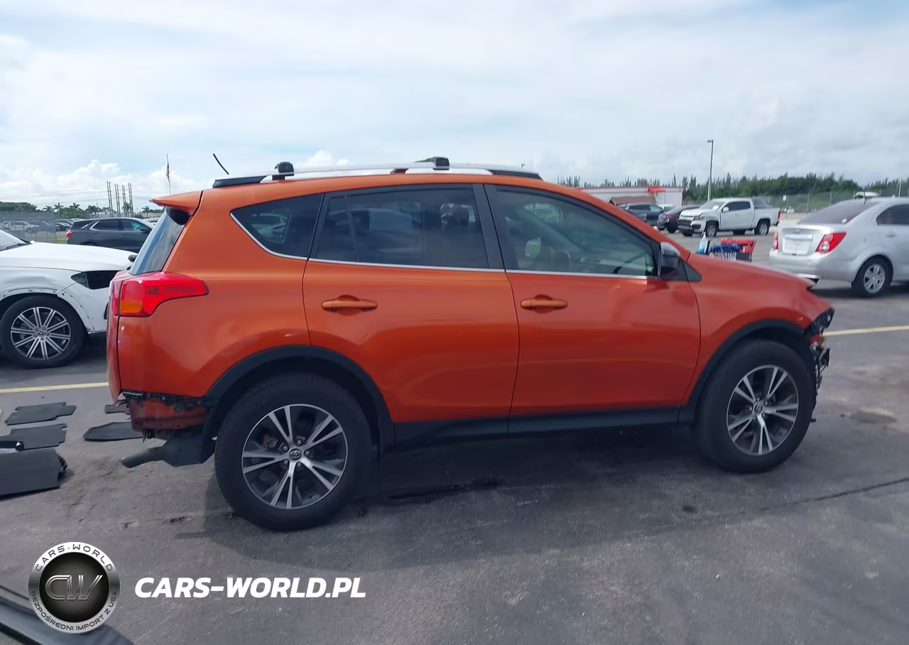 2015 Toyota Rav4 Le VIN:JTMZFREV3FJ053423 - 14