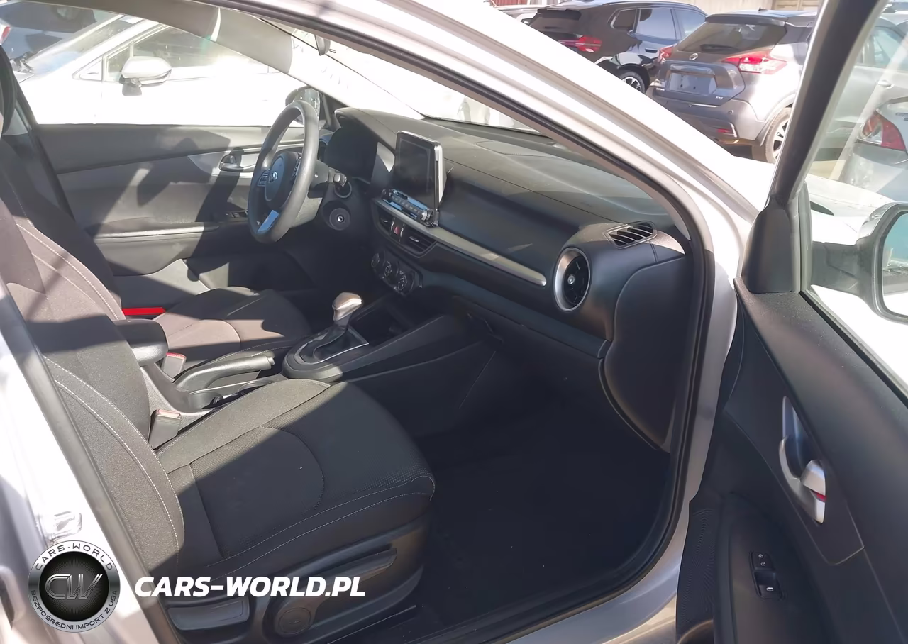 2021 Kia Forte Lxs VIN:3KPF24AD4ME325227 - 5