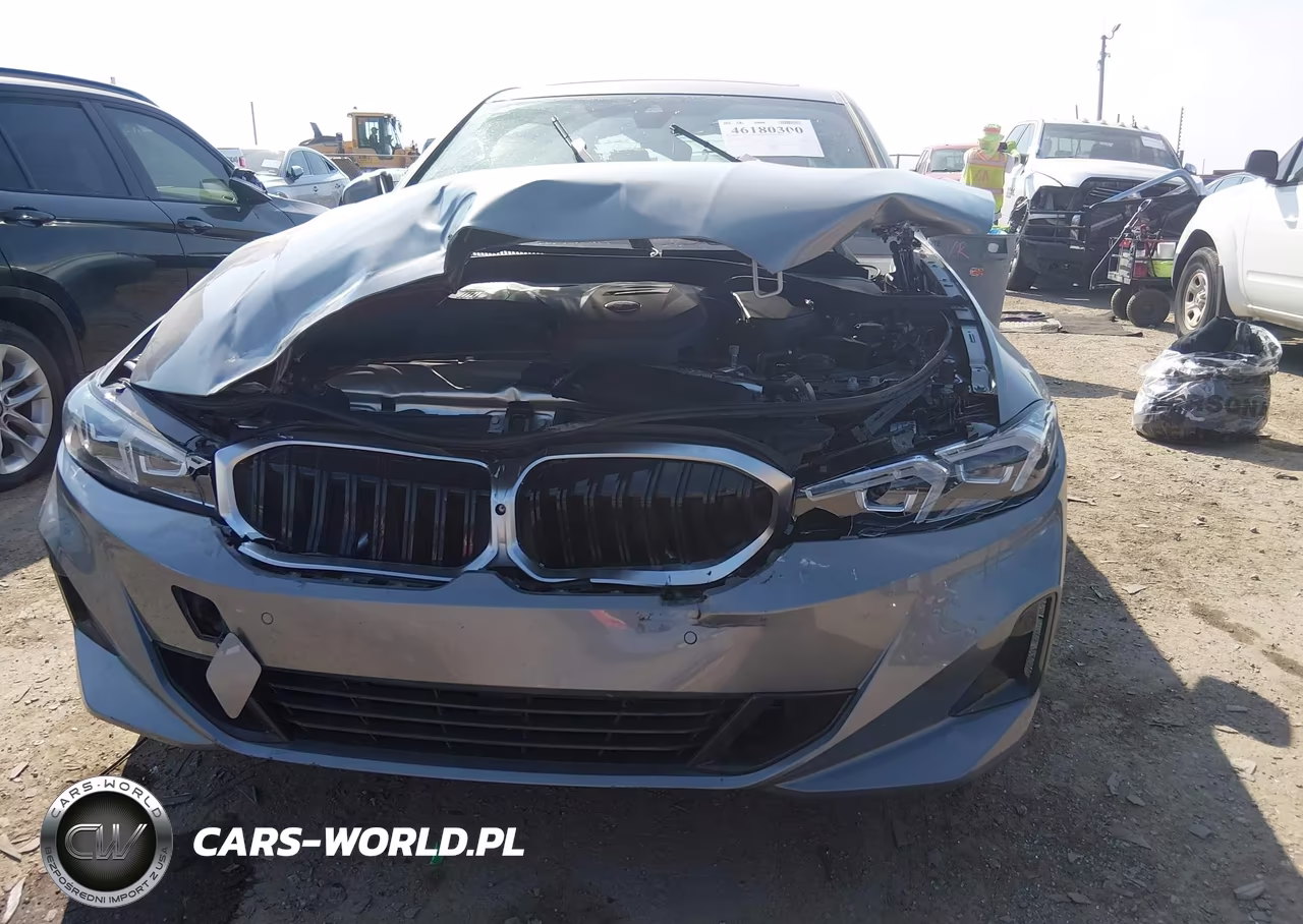 2025 BMW 330I VIN:3MW69CW03S8F63137 - 6