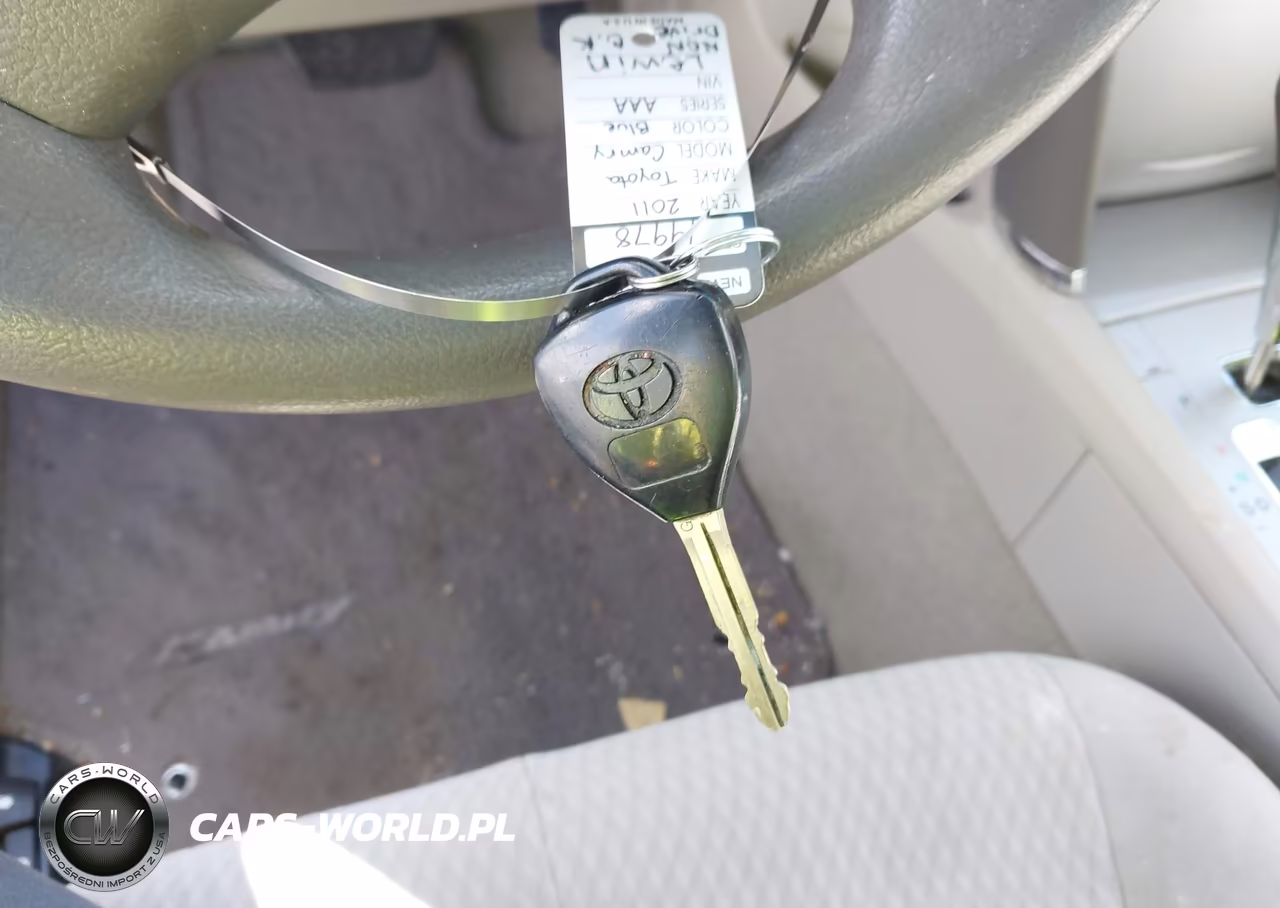 2011 Toyota Camry Le VIN:4T1BF3EK1BU762053 - 11