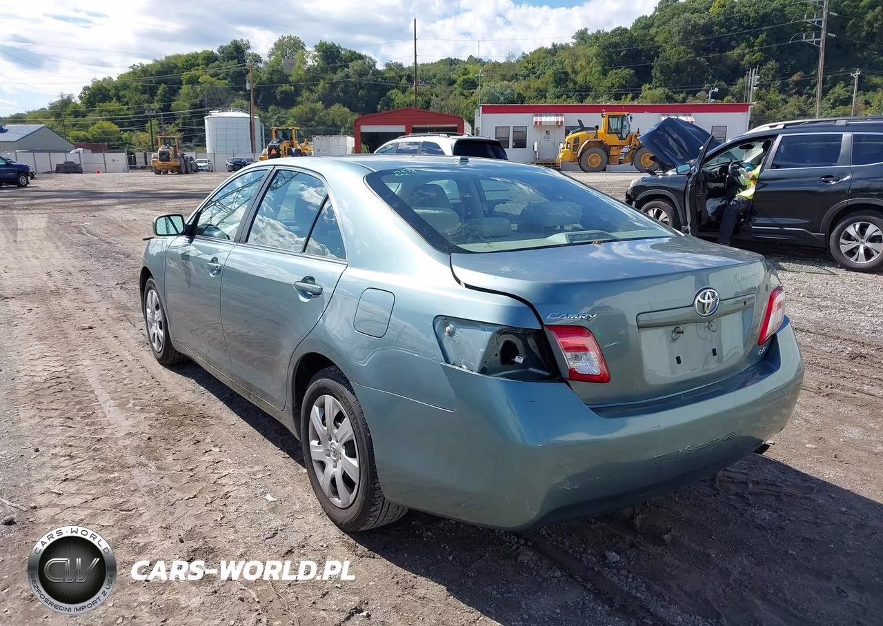 2011 Toyota Camry Le VIN:4T1BF3EK1BU762053 - 3