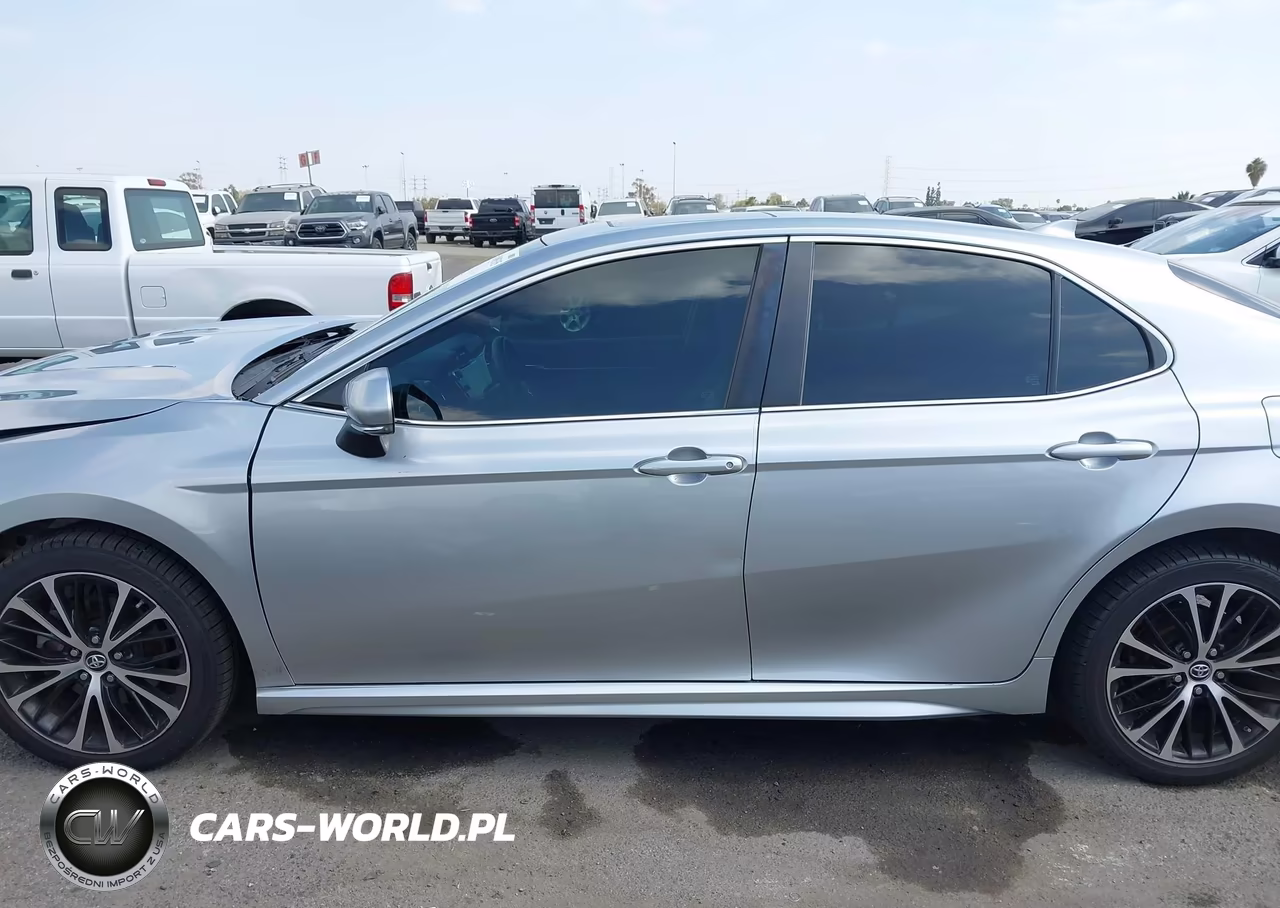 2018 Toyota Camry Se VIN:4T1B11HK3JU063732 - 14