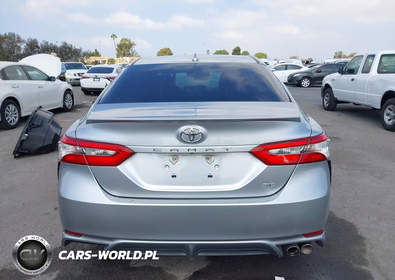 2018 Toyota Camry Se VIN:4T1B11HK3JU063732 - 16