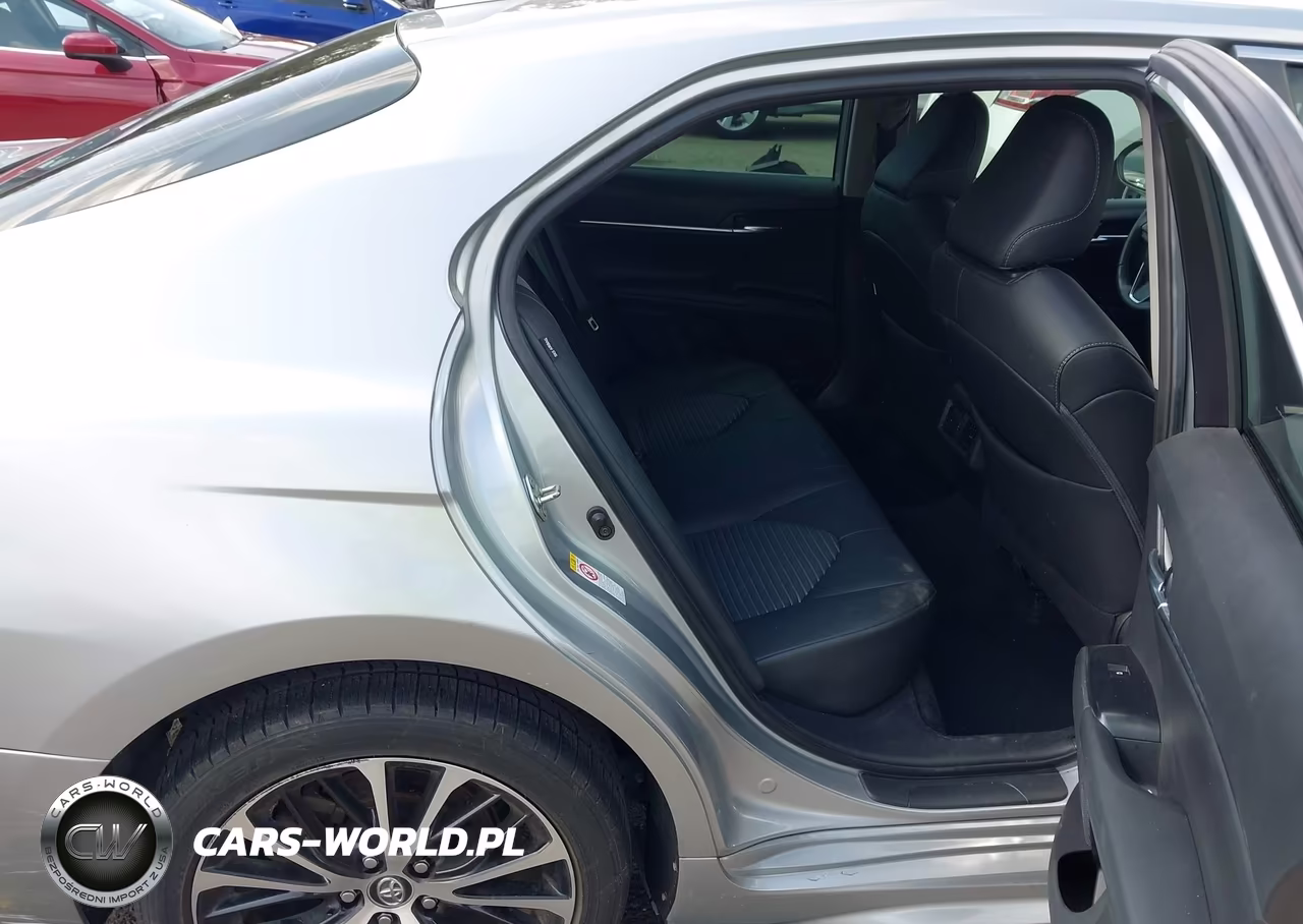 2018 Toyota Camry Se VIN:4T1B11HK3JU063732 - 8