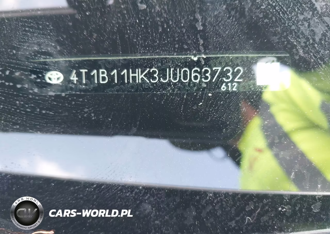 2018 Toyota Camry Se VIN:4T1B11HK3JU063732 - 9