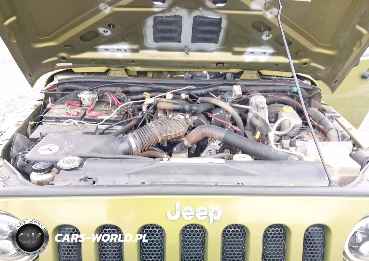 2007 Jeep Wrangler Unlimited Sahara VIN:1J4GA591X7L159566 - 10