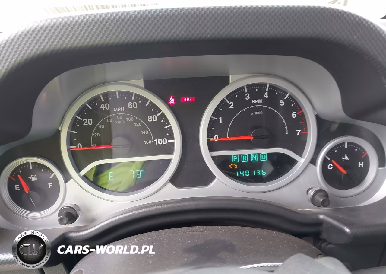 2007 Jeep Wrangler Unlimited Sahara VIN:1J4GA591X7L159566 - 7