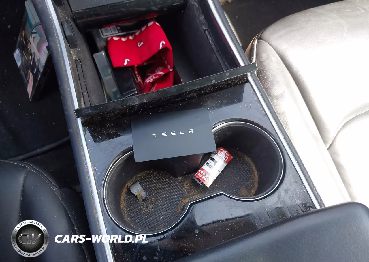 2018 Tesla Model 3 Long Range-Performance VIN:5YJ3E1EB9JF104715 - 11