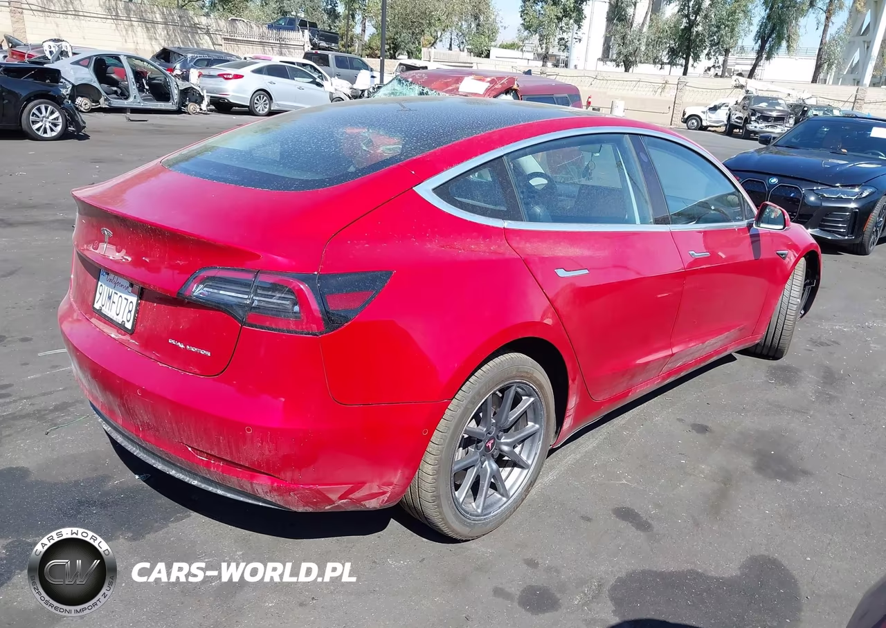 2018 Tesla Model 3 Long Range-Performance VIN:5YJ3E1EB9JF104715 - 4