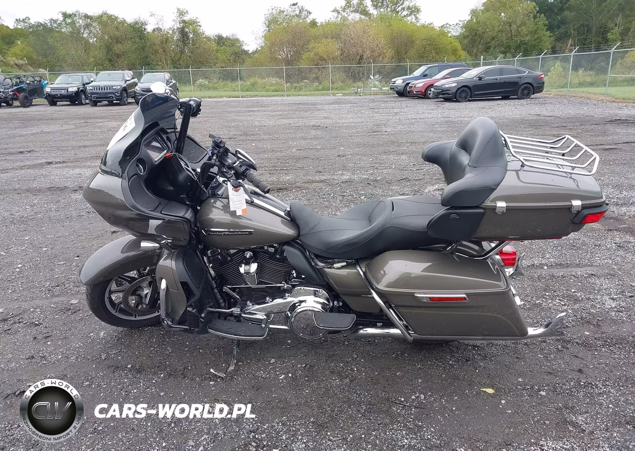 2018 Harley-Davidson Fltru VIN:1HD1KGD15JB650554 - 14
