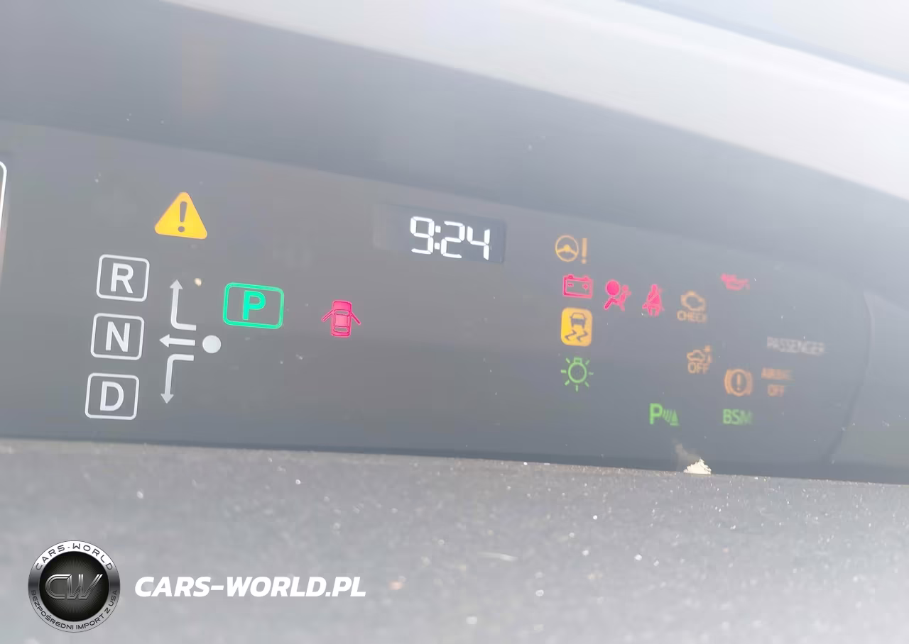 2018 Toyota Prius Two VIN:JTDKBRFU9J3596260 - 7