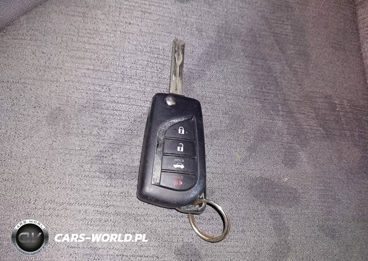 2018 Toyota Camry Le VIN:4T1B11HK9JU599732 - 11