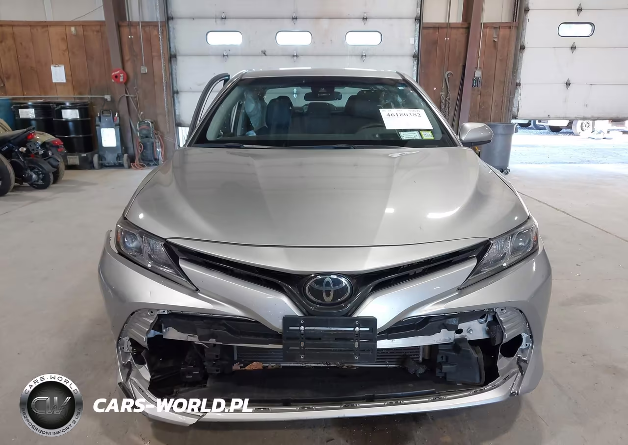 2018 Toyota Camry Le VIN:4T1B11HK9JU599732 - 13
