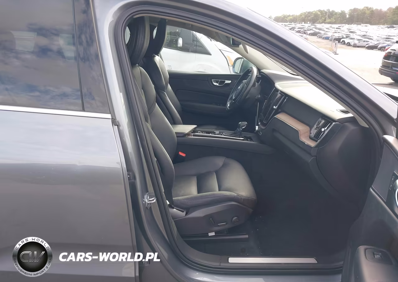 2021 Volvo Xc60 Momentum VIN:YV4102RK7M1813529 - 5