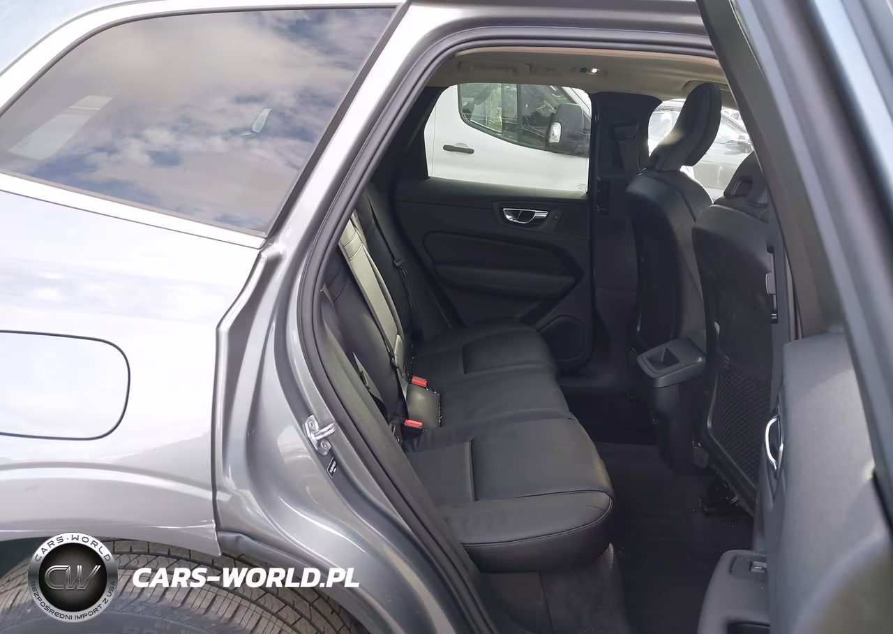 2021 Volvo Xc60 Momentum VIN:YV4102RK7M1813529 - 8