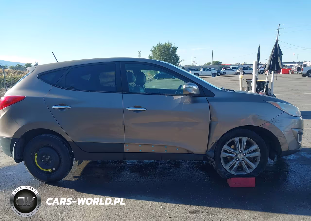 2012 Hyundai Tucson Limited VIN:KM8JUCAC1CU355335 - 14