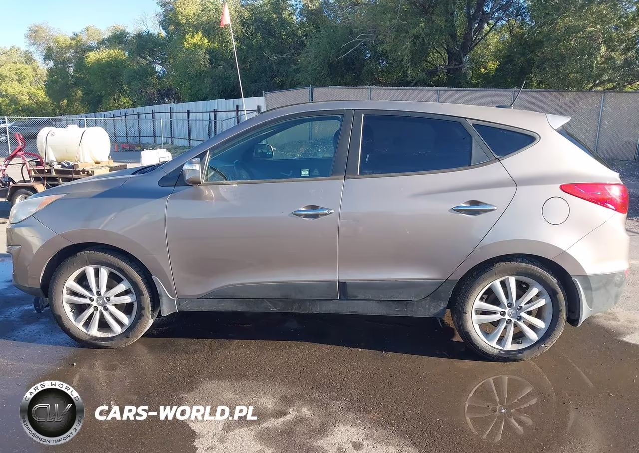2012 Hyundai Tucson Limited VIN:KM8JUCAC1CU355335 - 15