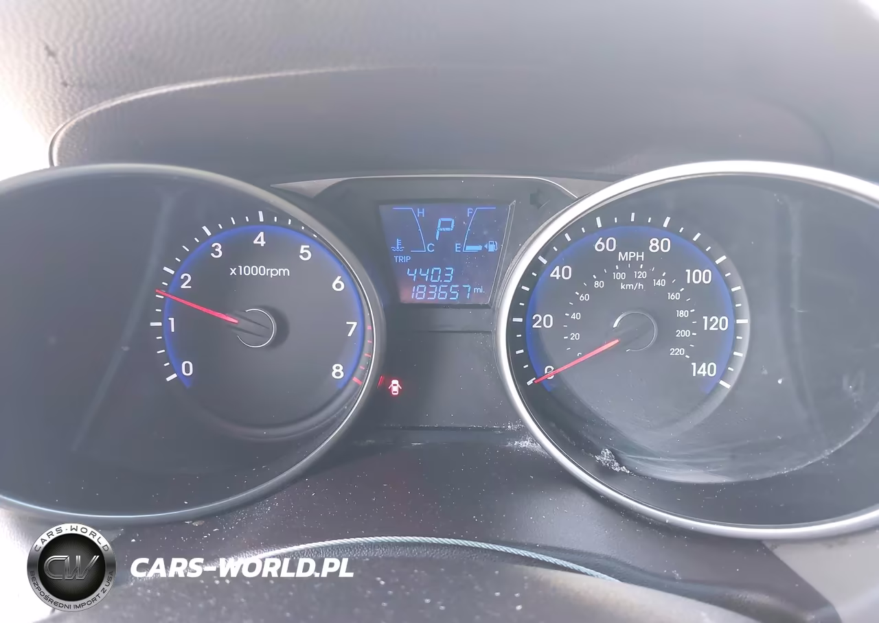 2012 Hyundai Tucson Limited VIN:KM8JUCAC1CU355335 - 7