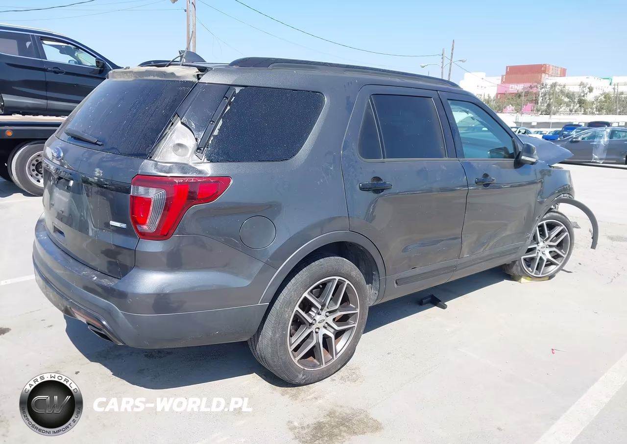 2017 Ford Explorer Sport VIN:1FM5K8GT1HGA70071 - 4