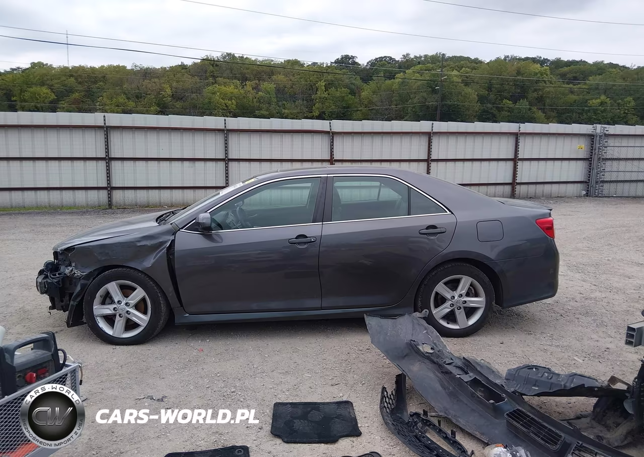 2014 Toyota Camry Se VIN:4T1BF1FK5EU776576 - 15