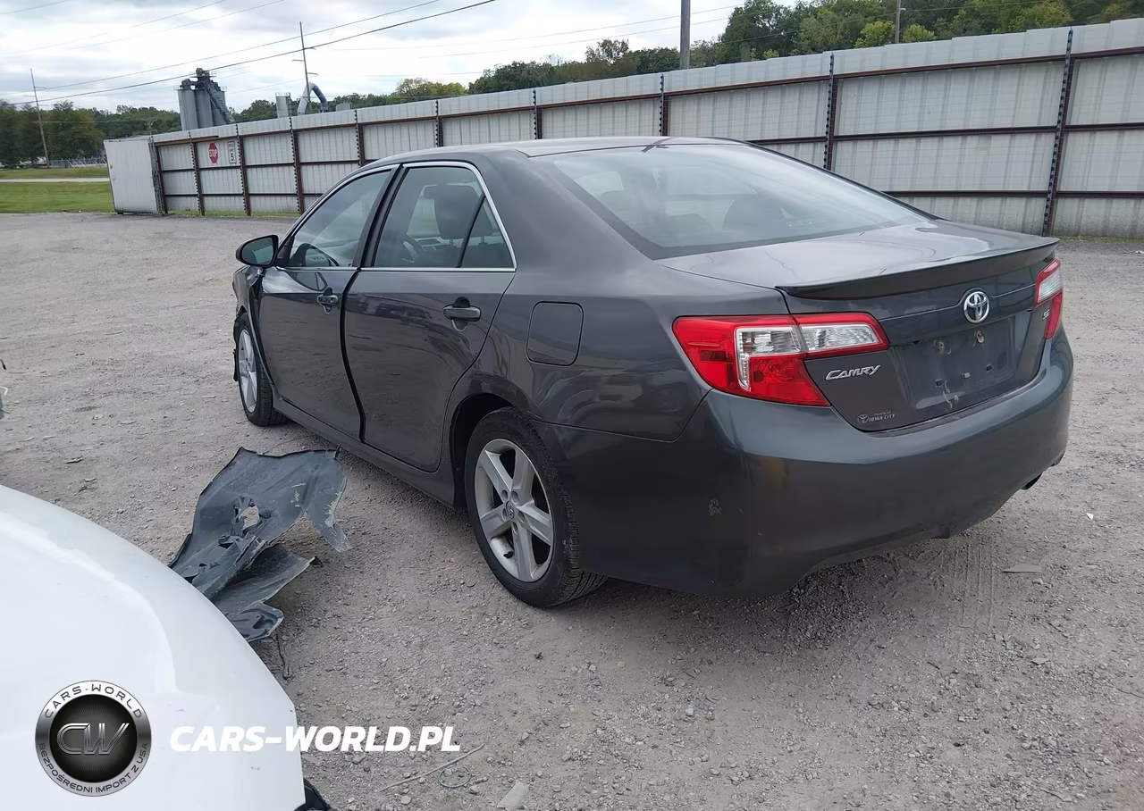 2014 Toyota Camry Se VIN:4T1BF1FK5EU776576 - 3