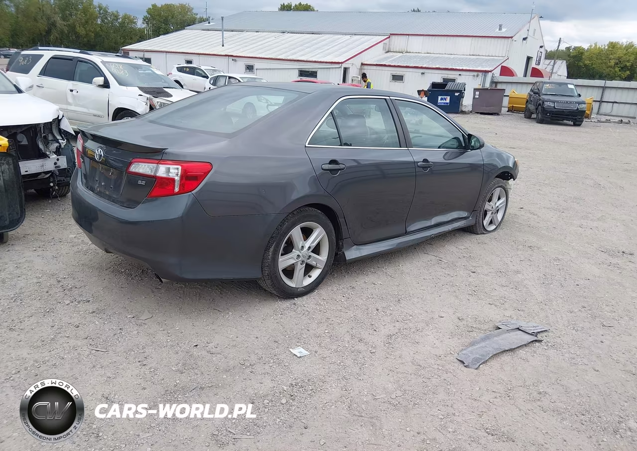 2014 Toyota Camry Se VIN:4T1BF1FK5EU776576 - 4