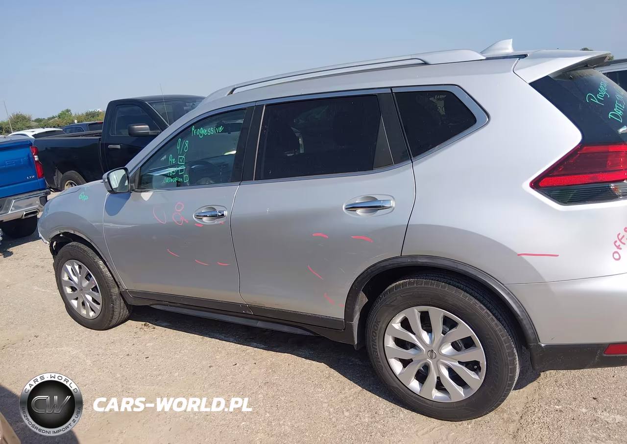 2017 Nissan Rogue S VIN:KNMAT2MT3HP597921 - 14